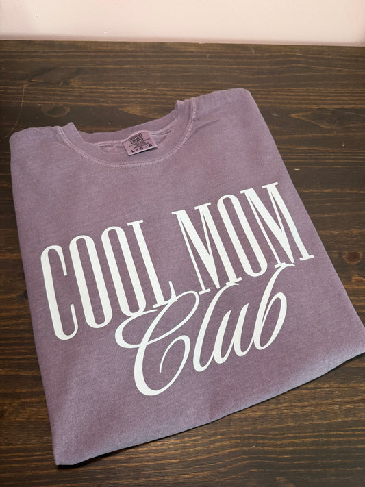 COOL MOM TEE 🫶🏻