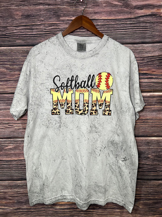 SOFTBALL MOM COMFORT COLORS TEE 🥎